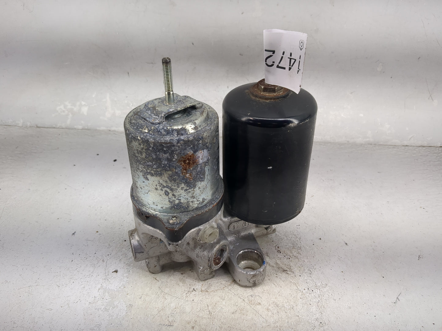 2020 Lexus Lx570 Air Suspension Pump - Oemusedautoparts1.com