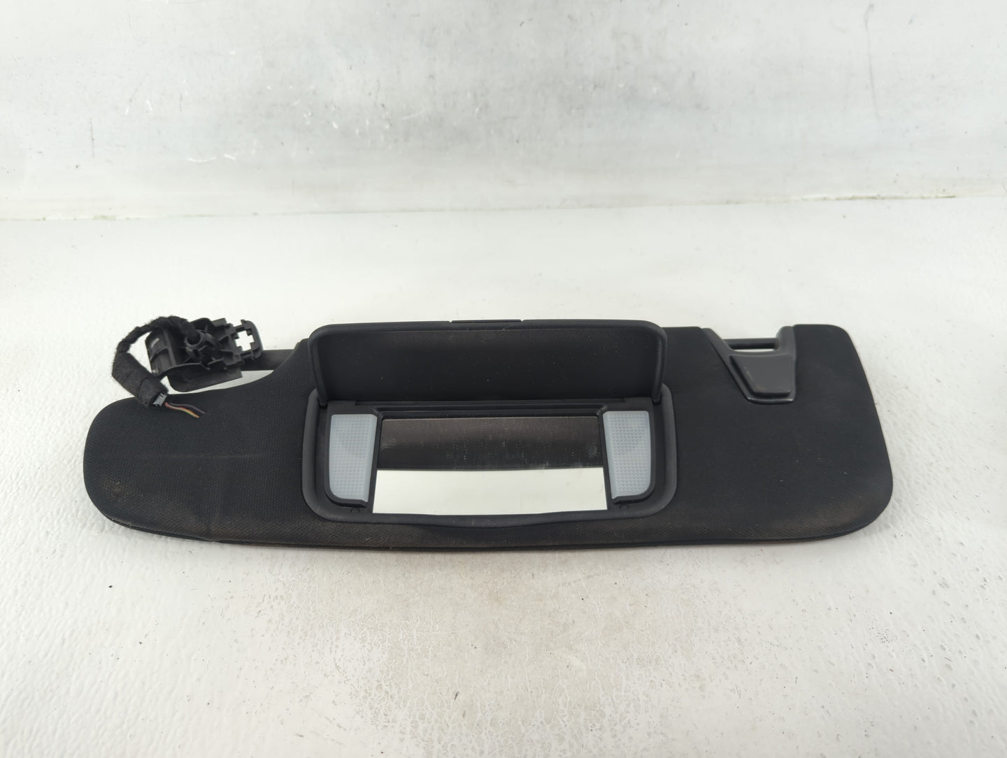 2020 Lincoln Aviator Sun Visor Shade Replacement Driver Left Mirror Fits OEM Used Auto Parts - Oemusedautoparts1.com