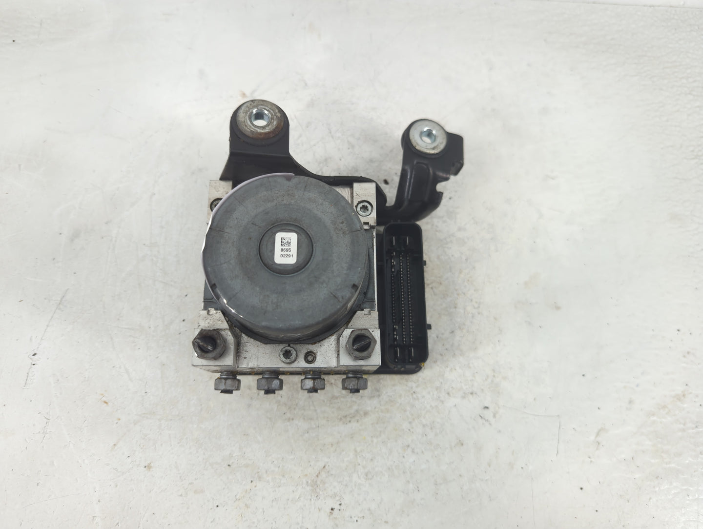 2020 Lincoln Continental ABS Pump Control Module Replacement P/N:G3GC-2B373-CB Fits OEM Used Auto Parts - Oemusedautoparts1.