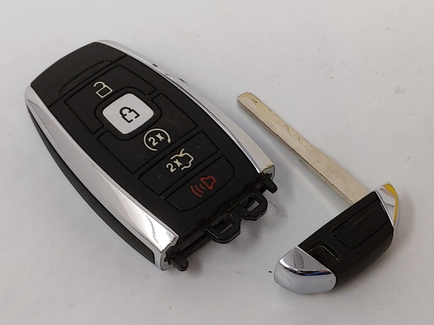 2017-2020 Lincoln Continental Keyless Entry Remote M3n-A2c94078000 5 - Oemusedautoparts1.com