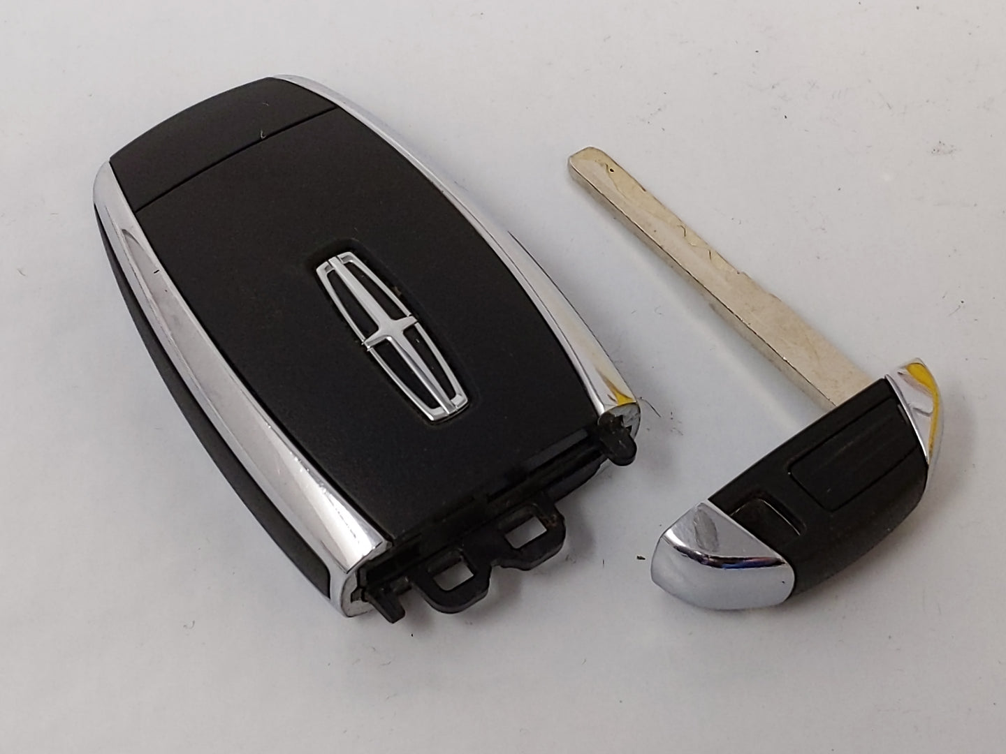 2017-2020 Lincoln Continental Keyless Entry Remote M3n-A2c94078000 5 - Oemusedautoparts1.com