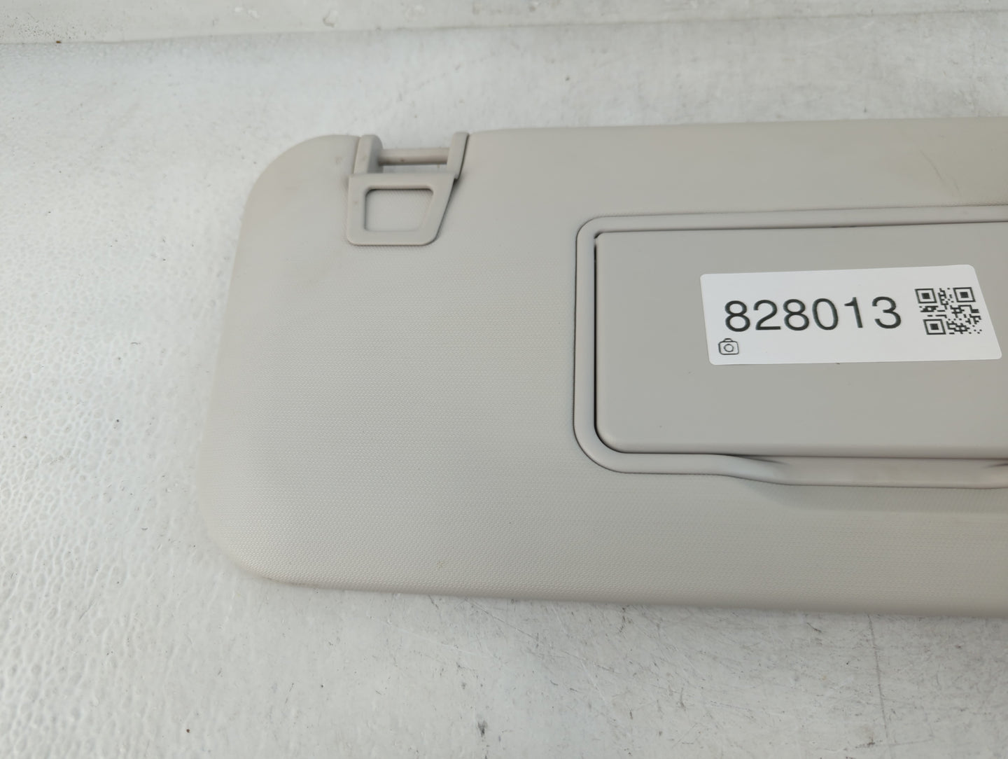 2020 Lincoln Corsair Sun Visor Shade Replacement Passenger Right Mirror Fits OEM Used Auto Parts - Oemusedautoparts1.com