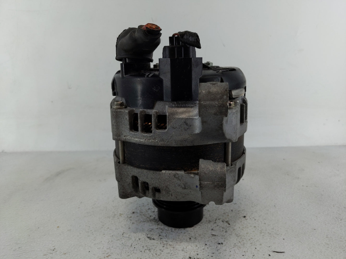 2015-2019 Lincoln Mkc Alternator Replacement Generator Charging Assembly Engine OEM P/N:G2GT-10300-JA G2GT-10300-BA Fits OEM