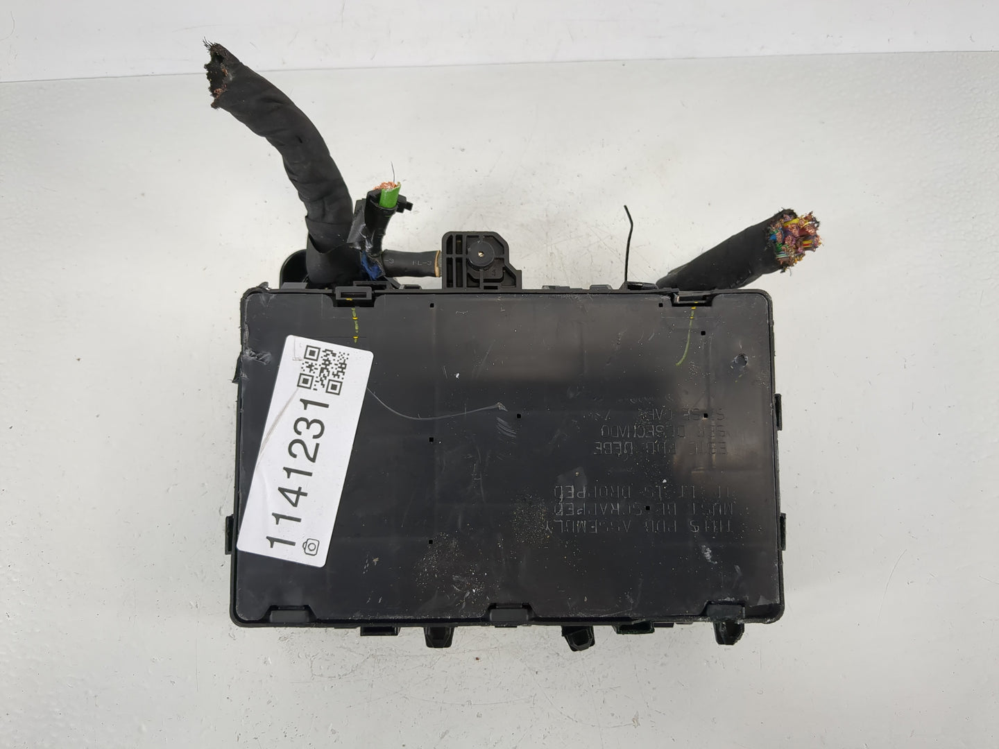 2017-2020 Lincoln Mkz Fusebox Fuse Box Panel Relay Module P/N:HG9T 14D068 BC Fits Fits 2017 2018 2019 2020 OEM Used Auto Par