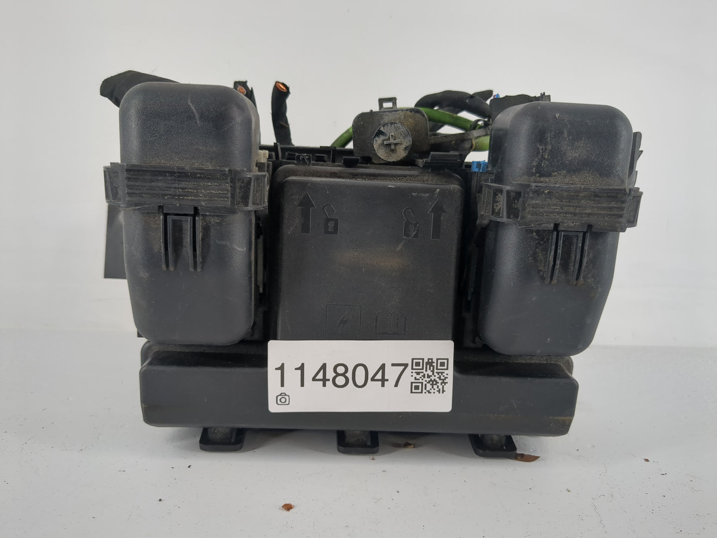 2017-2020 Lincoln Mkz Fusebox Fuse Box Panel Relay Module P/N:HG9T 14D068 BC Fits Fits 2017 2018 2019 2020 OEM Used Auto Par