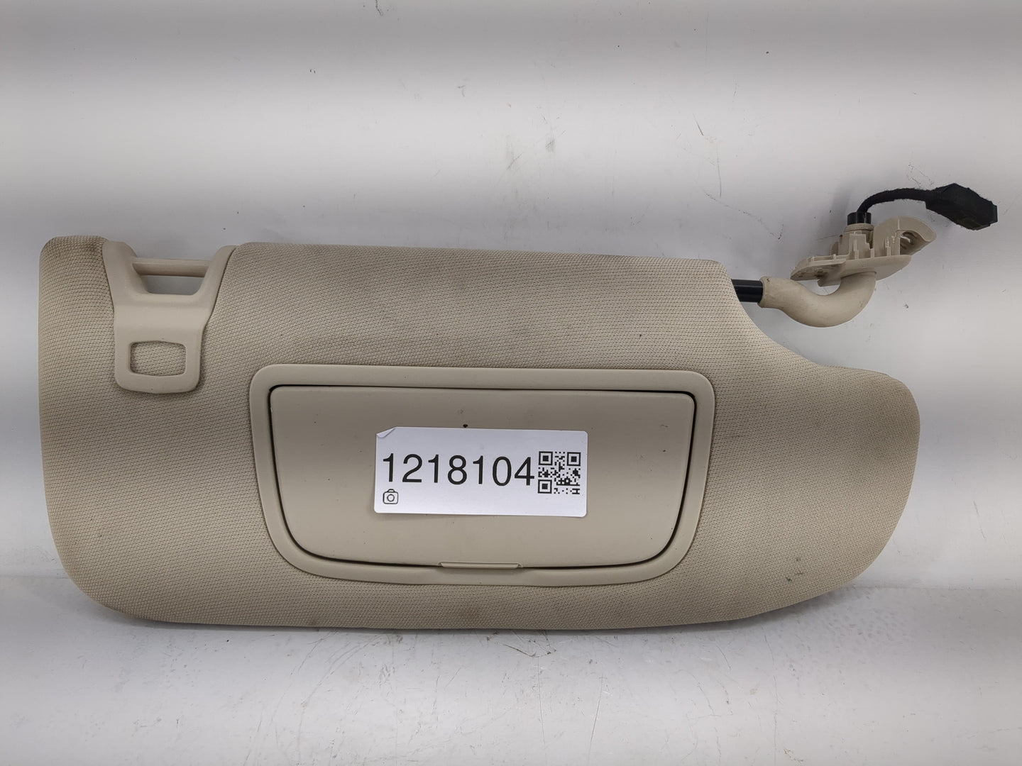 2018-2020 Lincoln Mkz Sun Visor Shade Replacement Driver Left Mirror Fits Fits 2018 2019 2020 OEM Used Auto Parts - Oemuseda