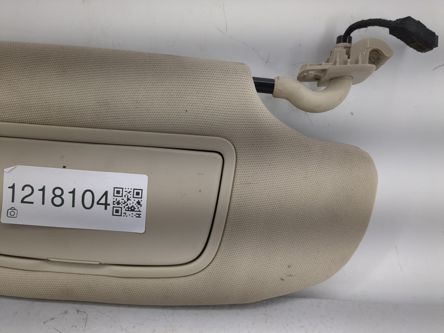 2018-2020 Lincoln Mkz Sun Visor Shade Replacement Driver Left Mirror Fits Fits 2018 2019 2020 OEM Used Auto Parts - Oemuseda