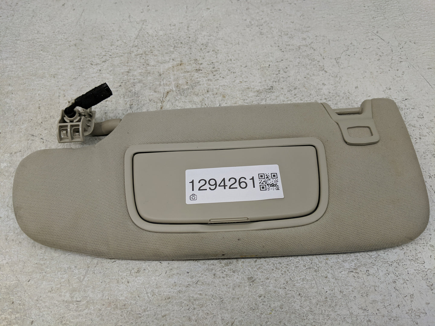 2018-2020 Lincoln Mkz Sun Visor Shade Replacement Driver Left Mirror Fits Fits 2017 2018 2019 2020 OEM Used Auto Parts - Oem