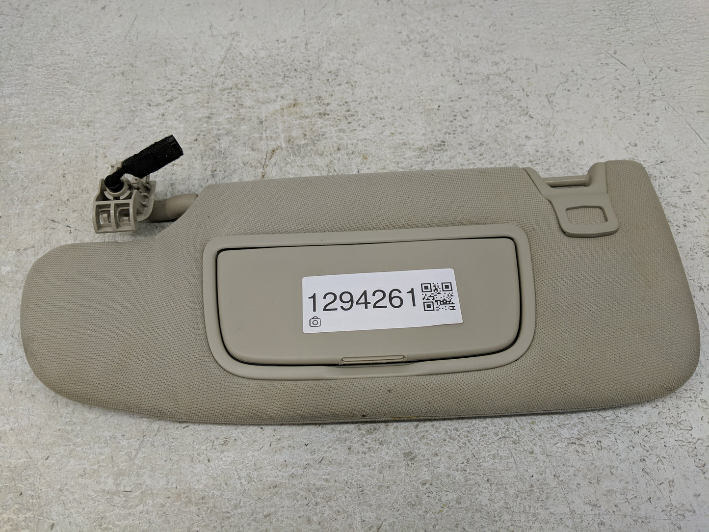 2018-2020 Lincoln Mkz Sun Visor Shade Replacement Driver Left Mirror Fits Fits 2017 2018 2019 2020 OEM Used Auto Parts - Oem