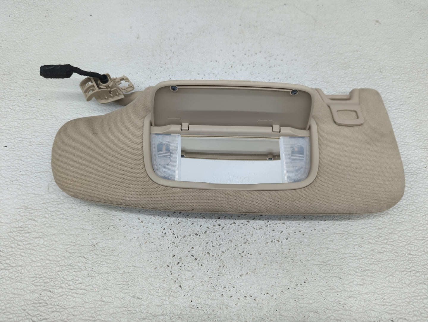 2018-2020 Lincoln Mkz Sun Visor Shade Replacement Driver Left Mirror Fits Fits 2017 2018 2019 2020 OEM Used Auto Parts - Oem