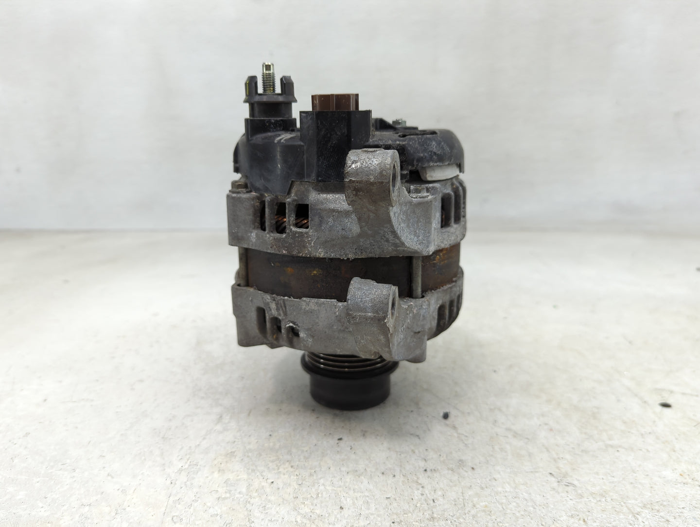 2013-2020 Lincoln Mkz Alternator Replacement Generator Charging Assembly Engine OEM P/N:G2GT-10300-JA Fits OEM Used Auto Par