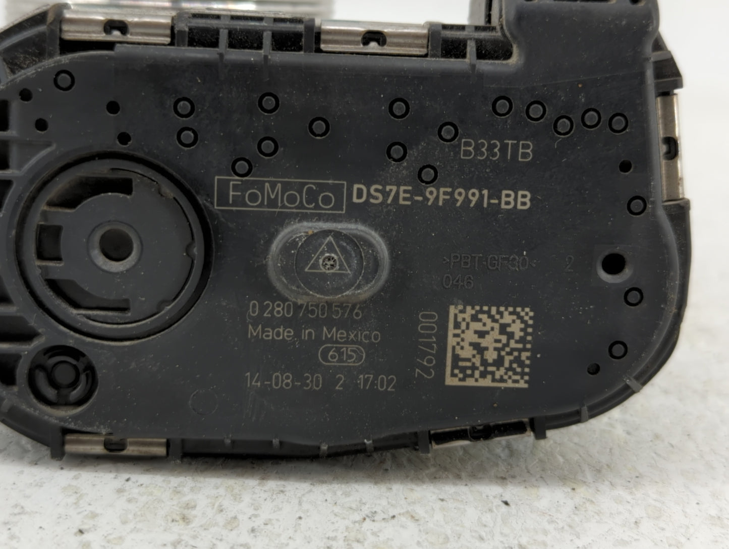 2017-2019 Lincoln Mkz Throttle Body P/N:0 280 750 566 DS7E-9F991-BB Fits Fits 2014 2015 2016 2017 2018 2019 OEM Used Auto Pa