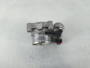 2017-2020 Lincoln Mkz Throttle Body P/N:B33TB DS7E-9F991-BB Fits Fits 2014 2015 2016 2017 2018 2019 2020 2021 2022 OEM Used Auto Parts