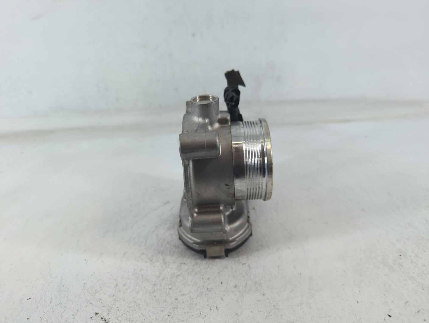 2017-2020 Lincoln Mkz Throttle Body P/N:B33TB DS7E-9F991-BB Fits Fits 2014 2015 2016 2017 2018 2019 2020 2021 2022 OEM Used 