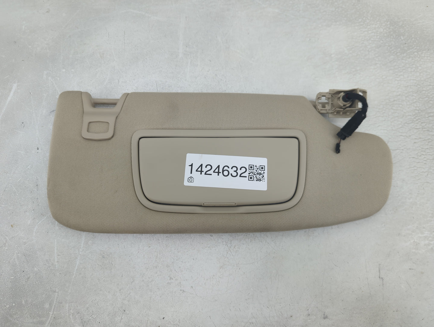 2020 Lincoln Nautilus Sun Visor Shade Replacement Passenger Right Mirror Fits OEM Used Auto Parts - Oemusedautoparts1.com