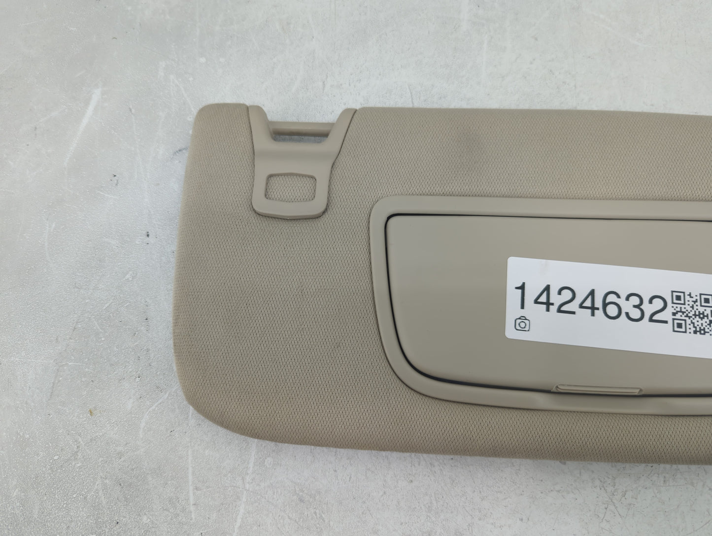 2020 Lincoln Nautilus Sun Visor Shade Replacement Passenger Right Mirror Fits OEM Used Auto Parts - Oemusedautoparts1.com