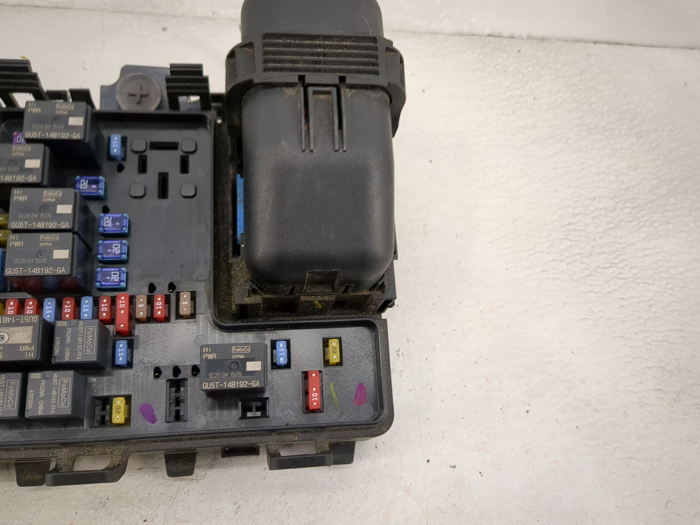 2019-2020 Lincoln Nautilus Fusebox Fuse Box Panel Relay Module P/N:G2GT14A075AA GU5T-14B192-GA, GU5T-14B192-HA Fits Fits 201