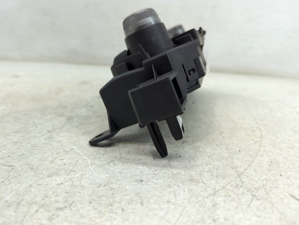 2019-2022 Mazda 3 Climate Control Module Temperature AC/Heater Replacement P/N:BDGF 61 190B Fits Fits 2019 2020 2021 2022 OE