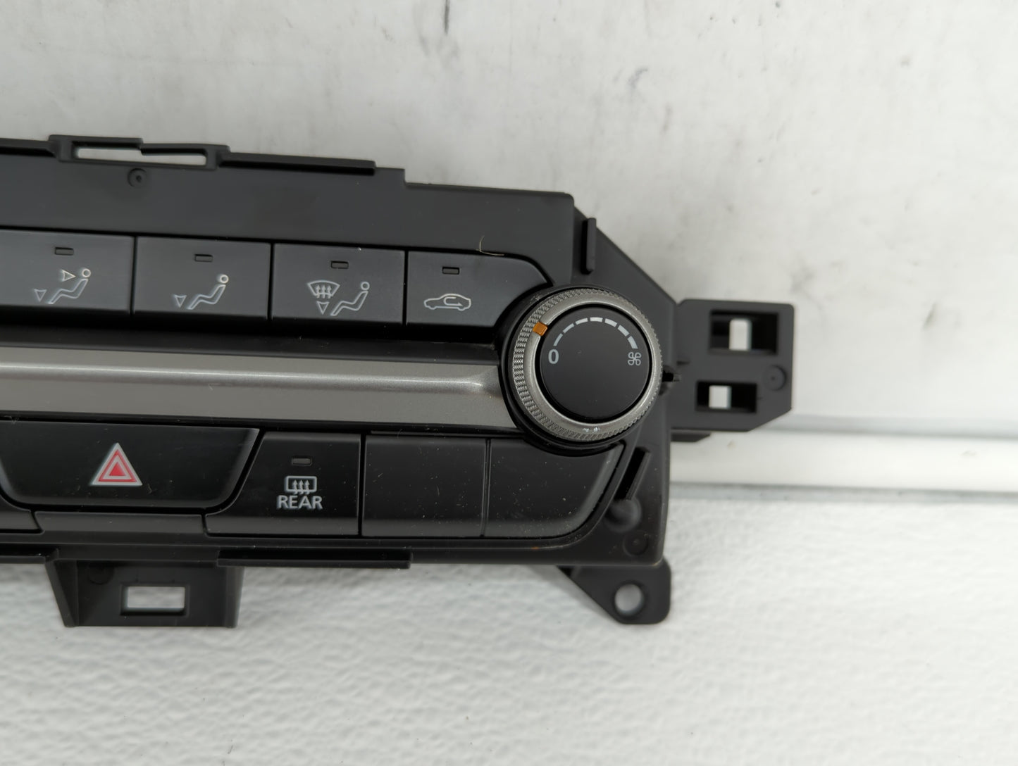2019-2022 Mazda 3 Climate Control Module Temperature AC/Heater Replacement P/N:BDGF 61 190B Fits Fits 2019 2020 2021 2022 OE