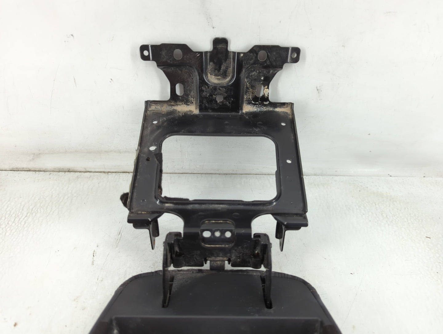 2018-2021 Mazda 6 Center Console Armrest Cover Lid P/N:K3006 GRF5-6445X Fits Fits 2018 2019 2020 2021 OEM Used Auto Parts - 