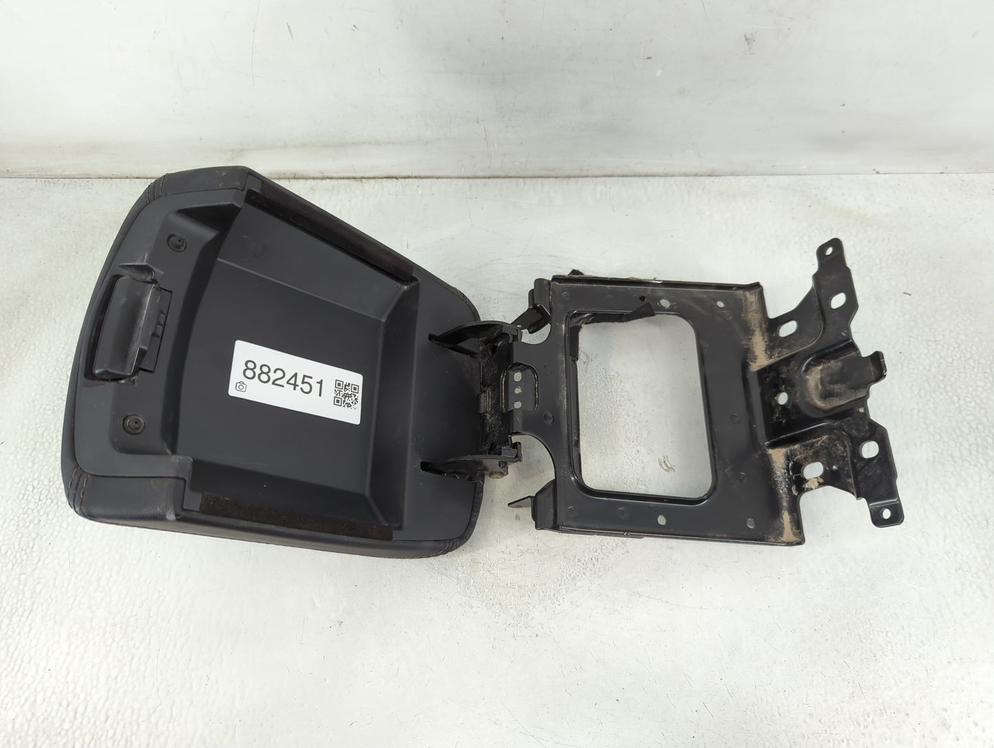 2018-2021 Mazda 6 Center Console Armrest Cover Lid P/N:K3006 GRF5-6445X Fits Fits 2018 2019 2020 2021 OEM Used Auto Parts - 