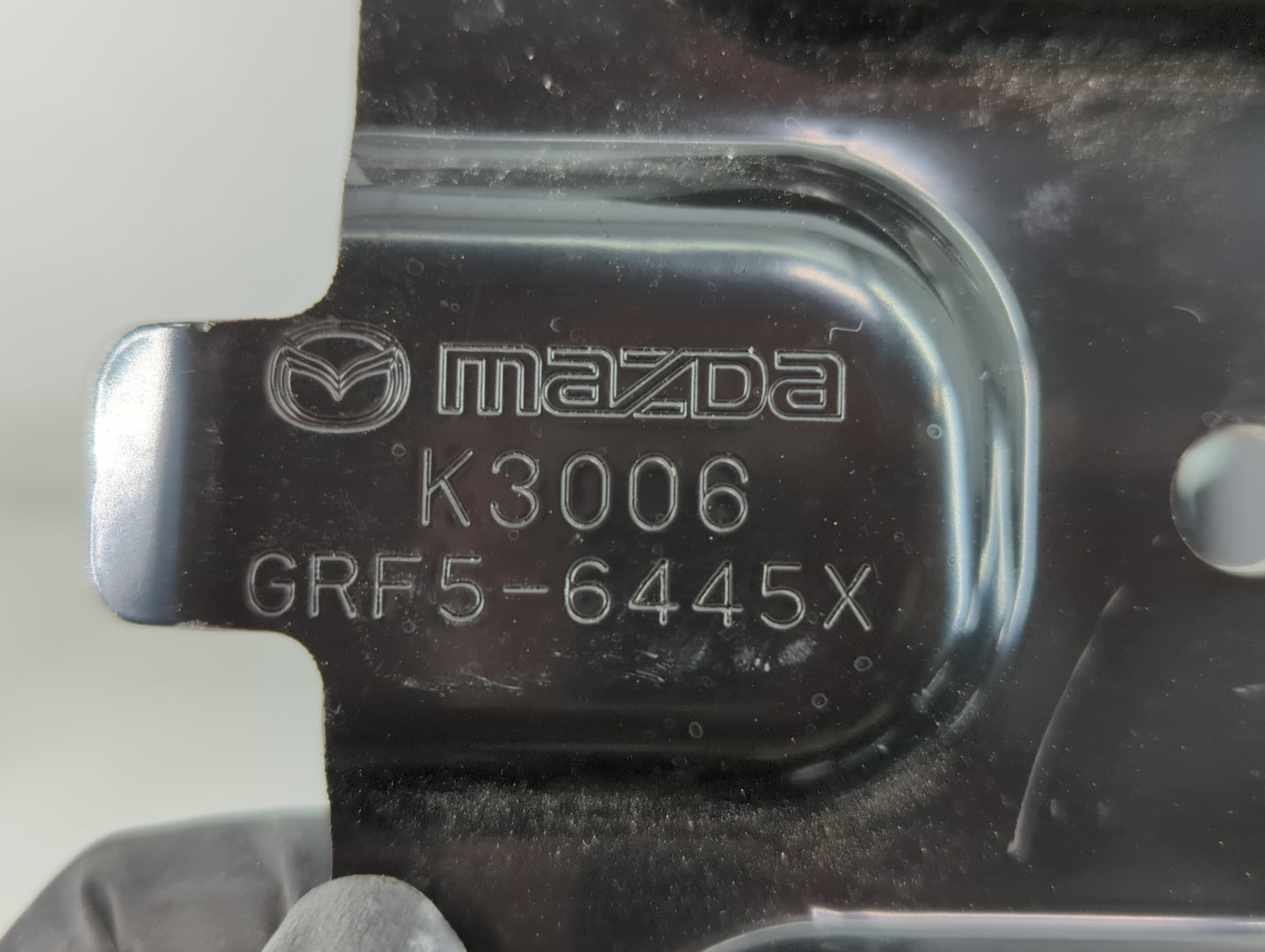 2018-2021 Mazda 6 Center Console Armrest Cover Lid P/N:K3006 GRF5-6445X Fits Fits 2018 2019 2020 2021 OEM Used Auto Parts - 