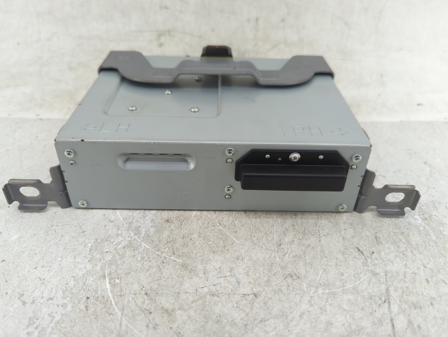 2020-2022 Mazda Cx-30 Radio AM FM Cd Player Receiver Replacement P/N:BGMR669C0D Fits Fits 2019 2020 2021 2022 OEM Used Auto 
