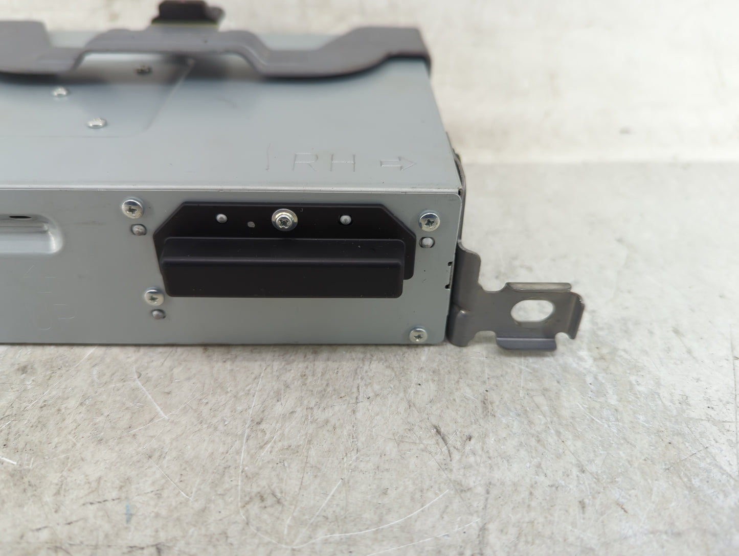 2020-2022 Mazda Cx-30 Radio AM FM Cd Player Receiver Replacement P/N:BGMR669C0D Fits Fits 2019 2020 2021 2022 OEM Used Auto 
