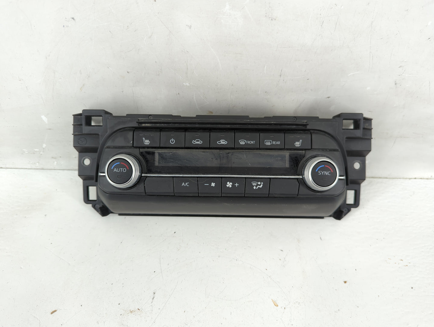2020 Mazda Cx-5 Climate Control Module Temperature AC/Heater Replacement P/N:KN1B 61190 Fits OEM Used Auto Parts - Oemusedau