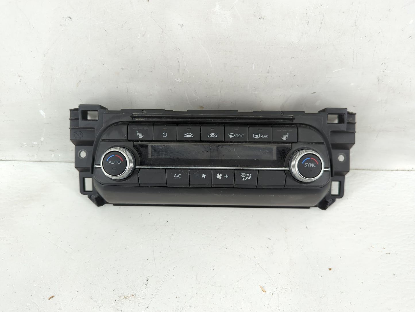 2020 Mazda Cx-5 Climate Control Module Temperature AC/Heater Replacement P/N:KN1B 61190 Fits OEM Used Auto Parts - Oemusedau