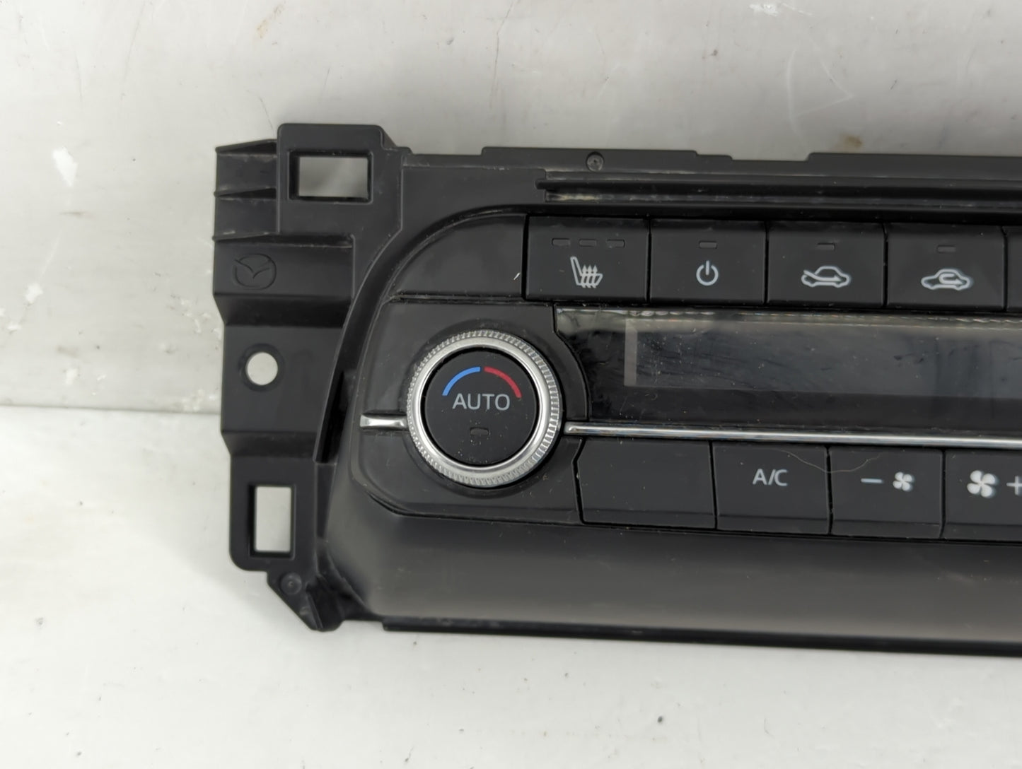 2020 Mazda Cx-5 Climate Control Module Temperature AC/Heater Replacement P/N:KN1B 61190 Fits OEM Used Auto Parts - Oemusedau