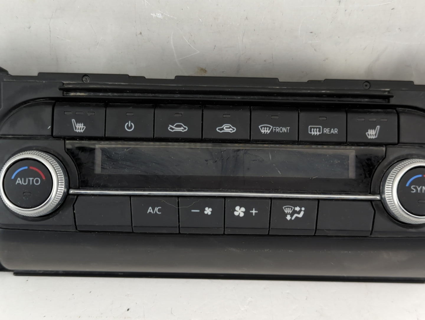 2020 Mazda Cx-5 Climate Control Module Temperature AC/Heater Replacement P/N:KN1B 61190 Fits OEM Used Auto Parts - Oemusedau