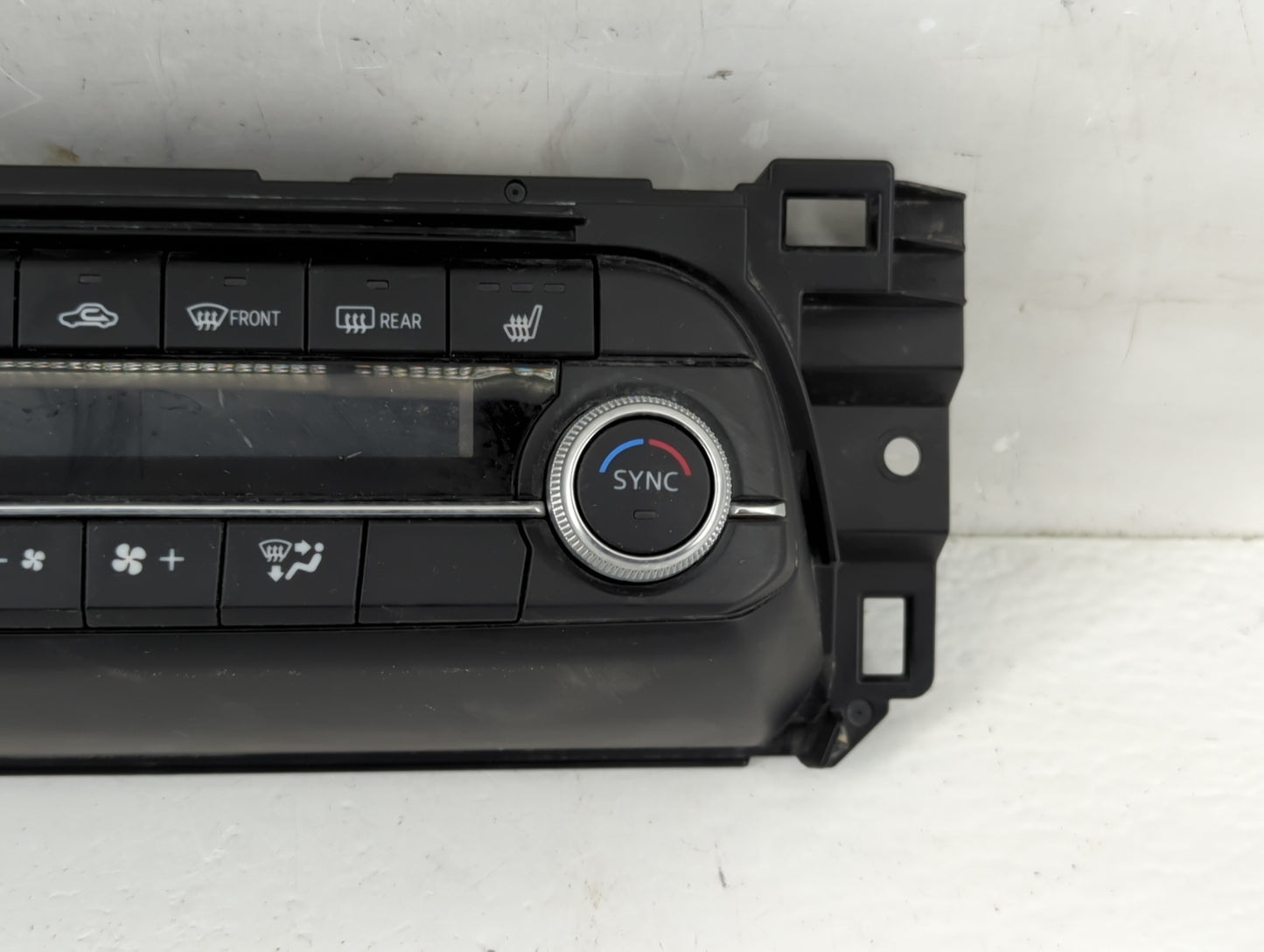 2020 Mazda Cx-5 Climate Control Module Temperature AC/Heater Replacement P/N:KN1B 61190 Fits OEM Used Auto Parts - Oemusedau