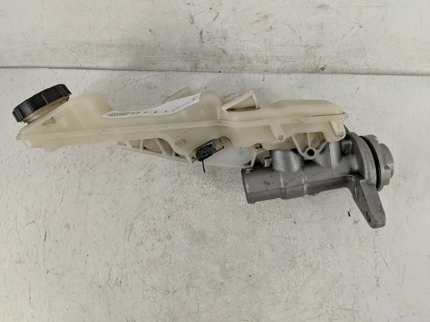 2016-2022 Mazda Cx-9 Brake Master Cylinder - Oemusedautoparts1.com