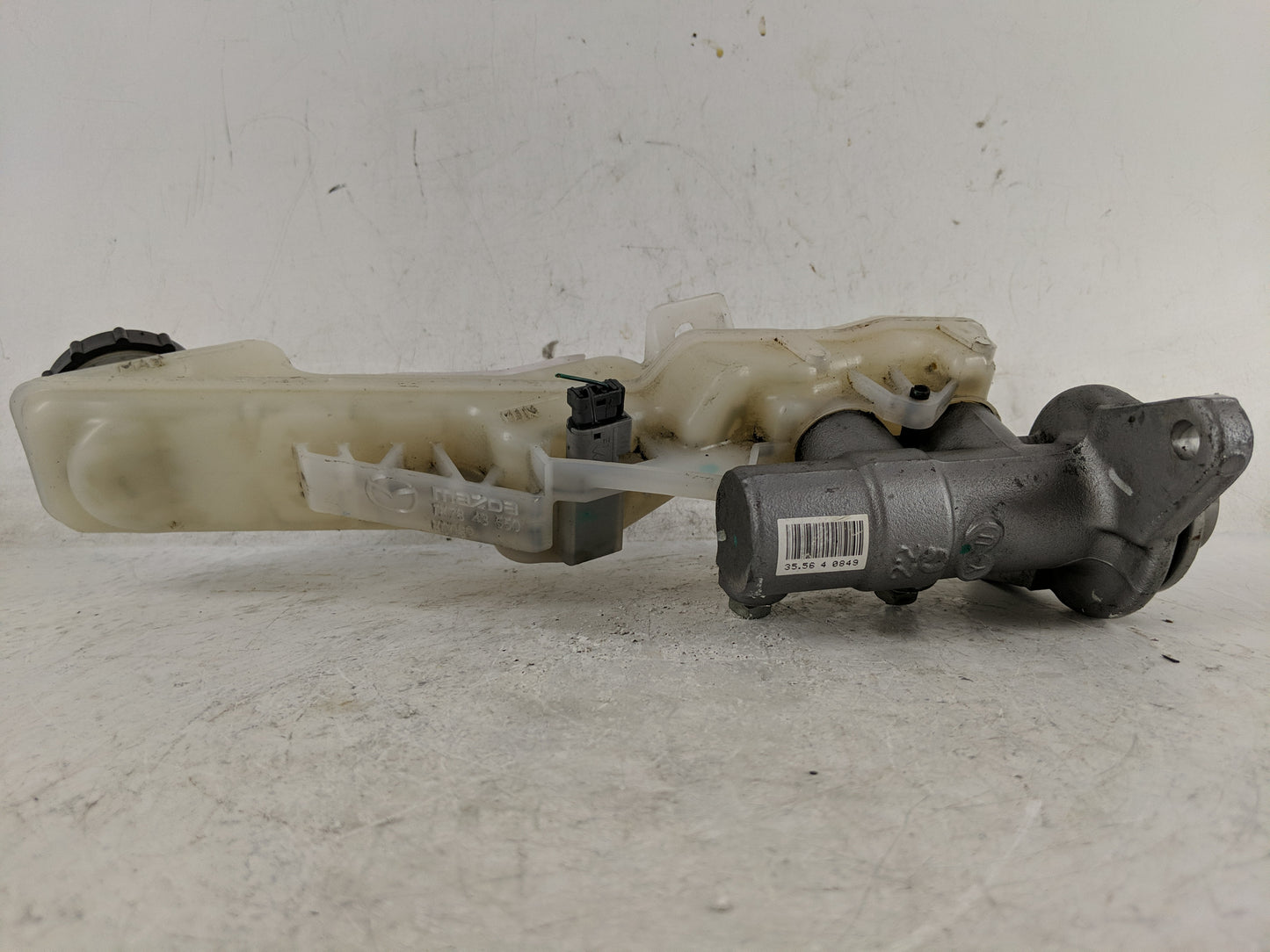2016-2022 Mazda Cx-9 Brake Master Cylinder - Oemusedautoparts1.com