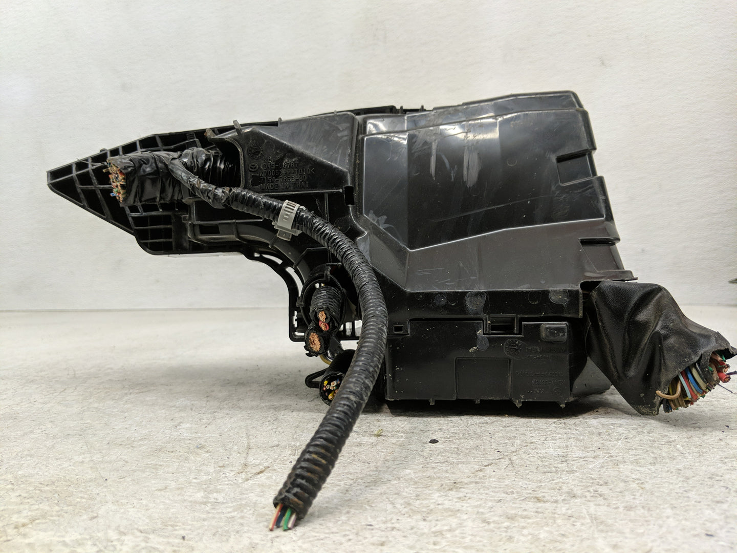 2016-2022 Mazda Cx-9 Fusebox Fuse Box Panel Relay Module P/N:TK48 6676Y Fits Fits 2016 2017 2018 2019 2020 2021 2022 OEM Use