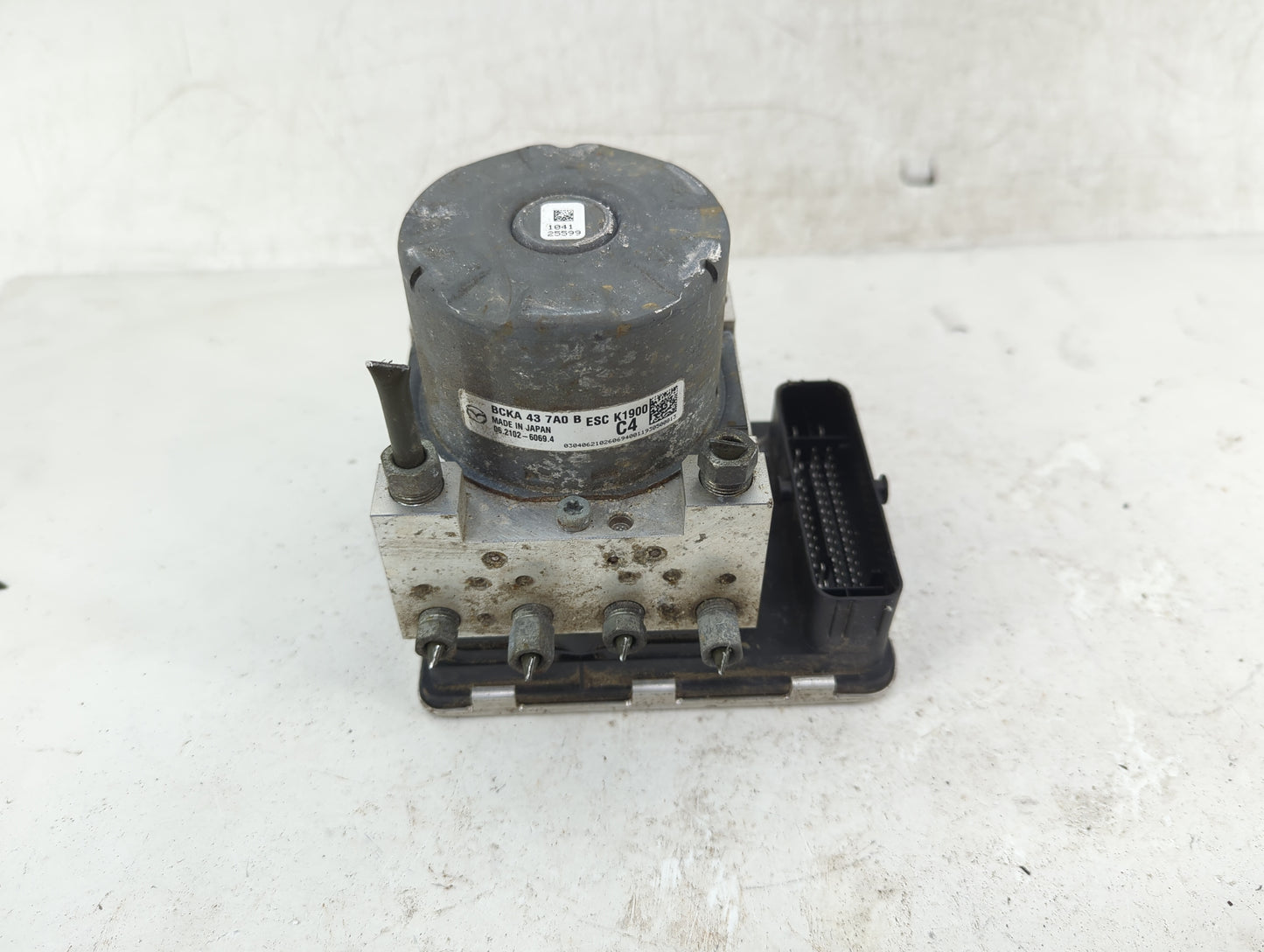 2020 Mazda Mazda3 ABS Pump Control Module Replacement P/N:BCKA437A0B 06.2102-6069.4 Fits Fits 2019 2021 2022 OEM Used Auto P