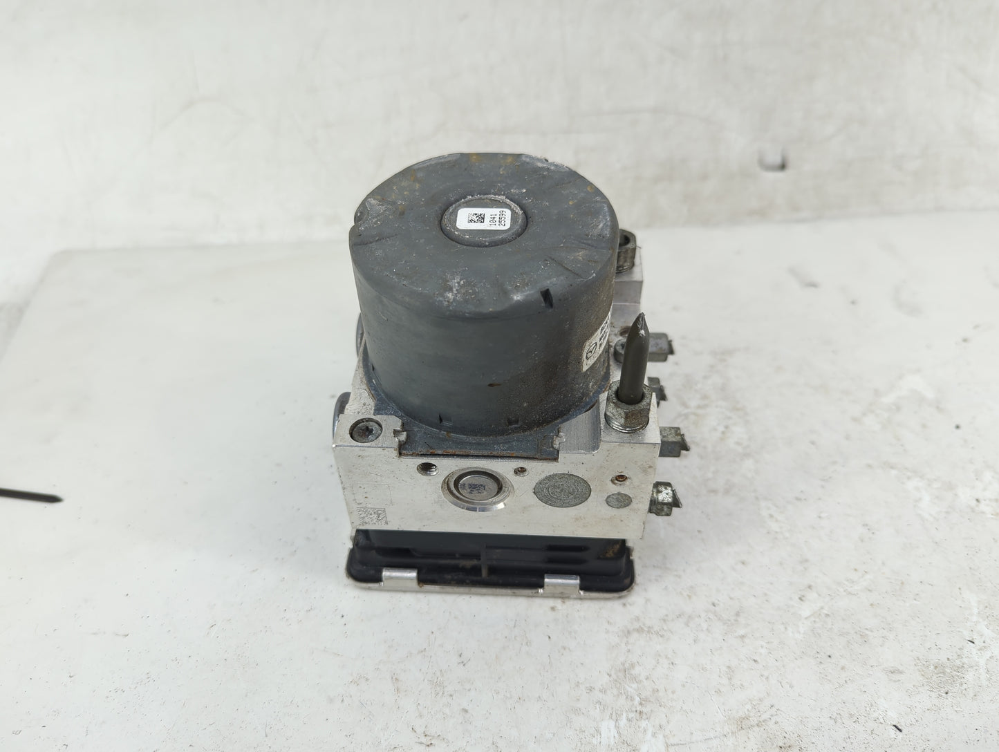 2020 Mazda Mazda3 ABS Pump Control Module Replacement P/N:BCKA437A0B 06.2102-6069.4 Fits Fits 2019 2021 2022 OEM Used Auto P