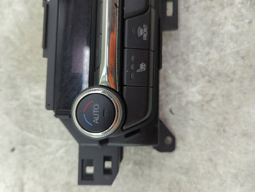 2020 Mazda Mazda3 Climate Control Module Temperature AC/Heater Replacement P/N:BDGJ-61190A A2C17449003 Fits Fits 2019 2021 2022 OEM Used Auto Parts