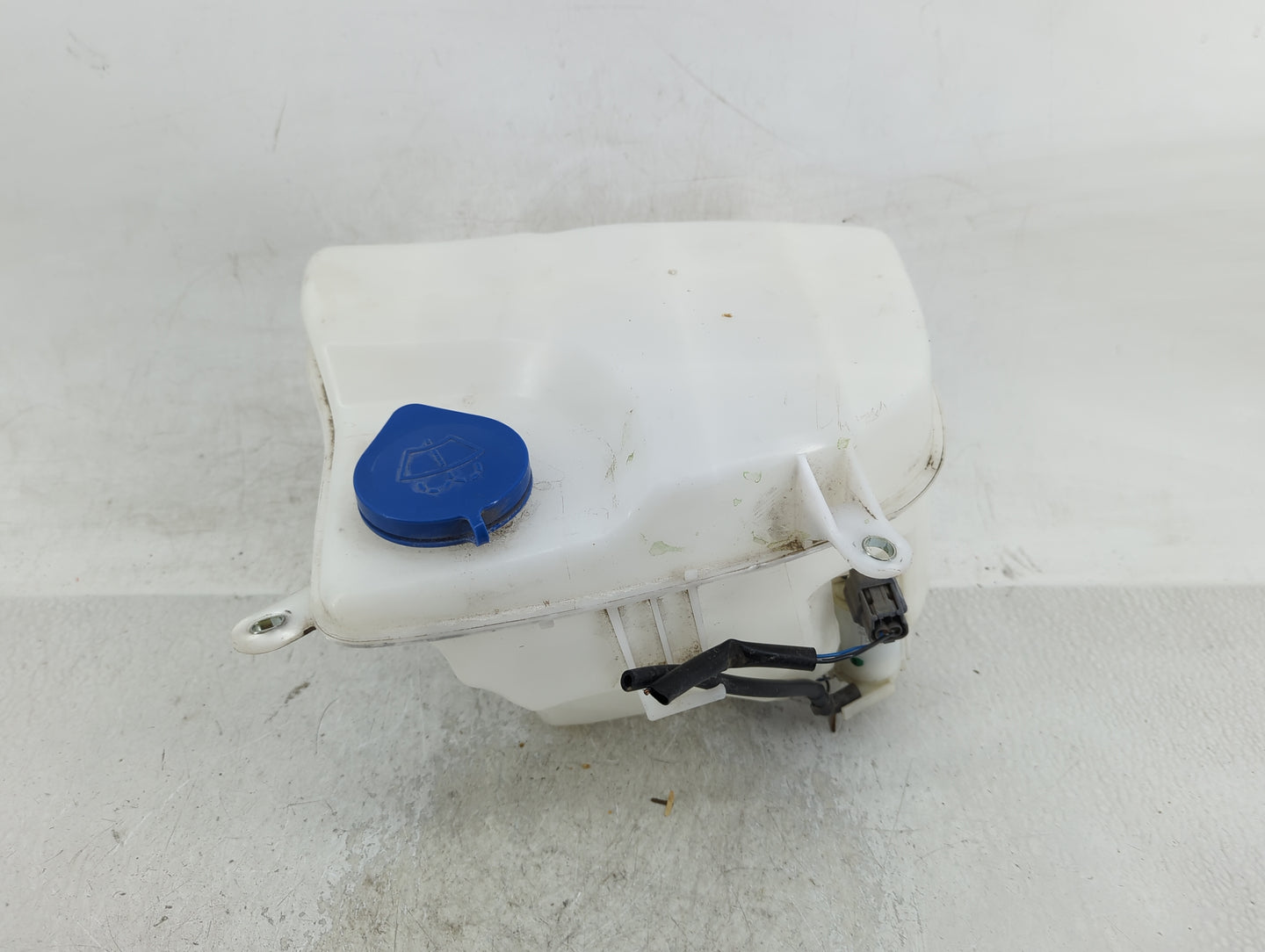 Mazda Miata Windshield Washer Fluid Reservoir Bottle Oem - Oemusedautoparts1.com