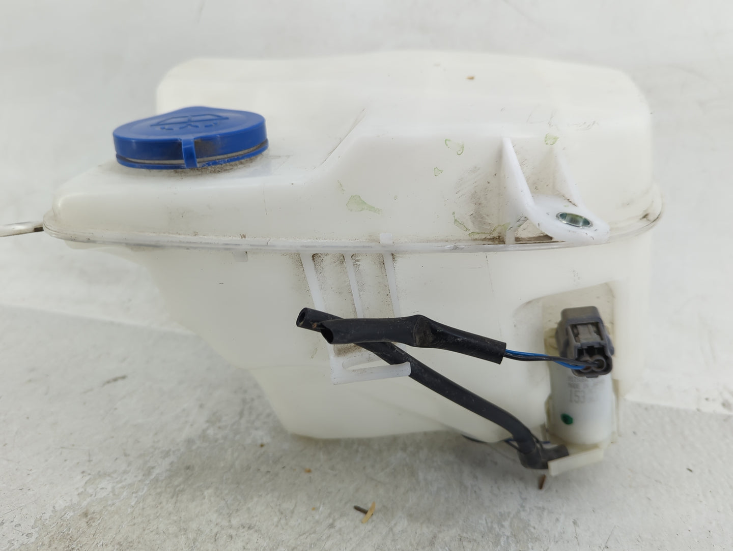 Mazda Miata Windshield Washer Fluid Reservoir Bottle Oem - Oemusedautoparts1.com