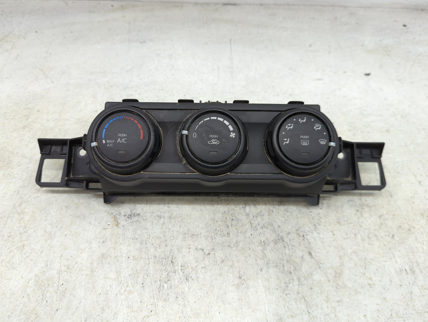 2020 Mazda Miata Climate Control Module Temperature AC/Heater Replacement P/N:NA1J 61 190C Fits Fits 2016 2017 2018 2019 202