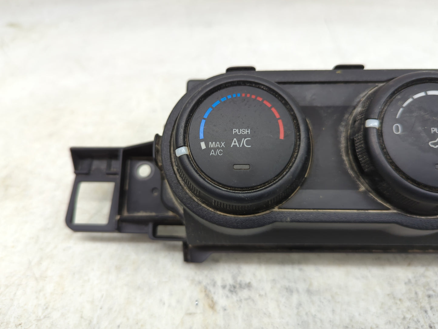 2020 Mazda Miata Climate Control Module Temperature AC/Heater Replacement P/N:NA1J 61 190C Fits Fits 2016 2017 2018 2019 202