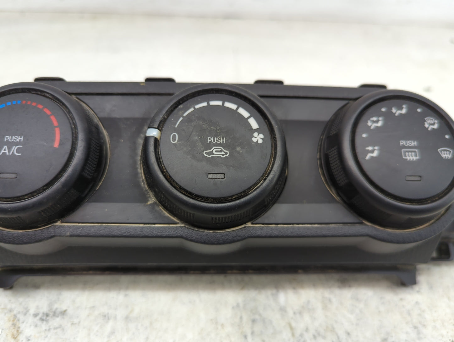 2020 Mazda Miata Climate Control Module Temperature AC/Heater Replacement P/N:NA1J 61 190C Fits Fits 2016 2017 2018 2019 202
