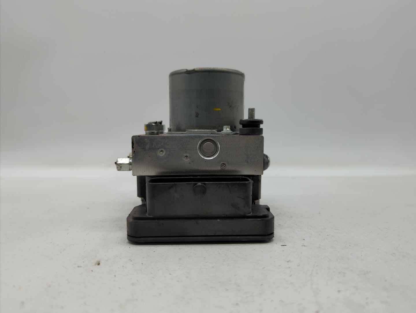 2020 Mazda Miata ABS Pump Control Module Replacement P/N:NF6W 43 7A0 Fits OEM Used Auto Parts - Oemusedautoparts1.com