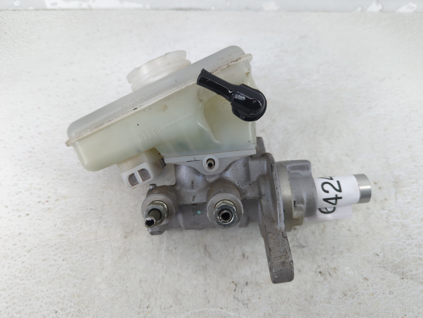 Mazda Miata Brake Master Cylinder - Oemusedautoparts1.com