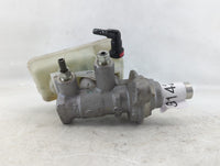 Mazda Miata Brake Master Cylinder - Oemusedautoparts1.com