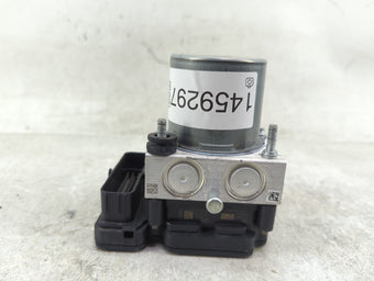 compare product 2020 Mercedes-Benz A-Class ABS Pump Control Module Replacement P/N:A1779002305 A1779015809, A1779015104, A1779002306 Fits OEM Used Auto Parts