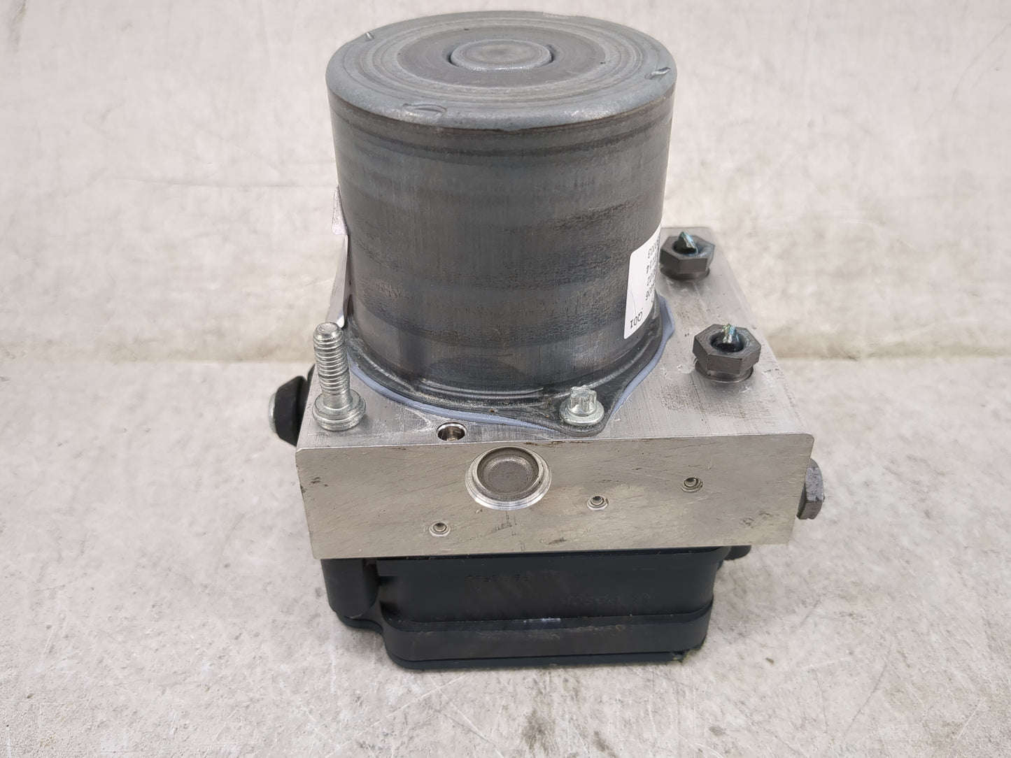 2020 Mercedes-Benz A35 Amg ABS Pump Control Module Replacement P/N:A177 900 84 06 Fits OEM Used Auto Parts - Oemusedautopart