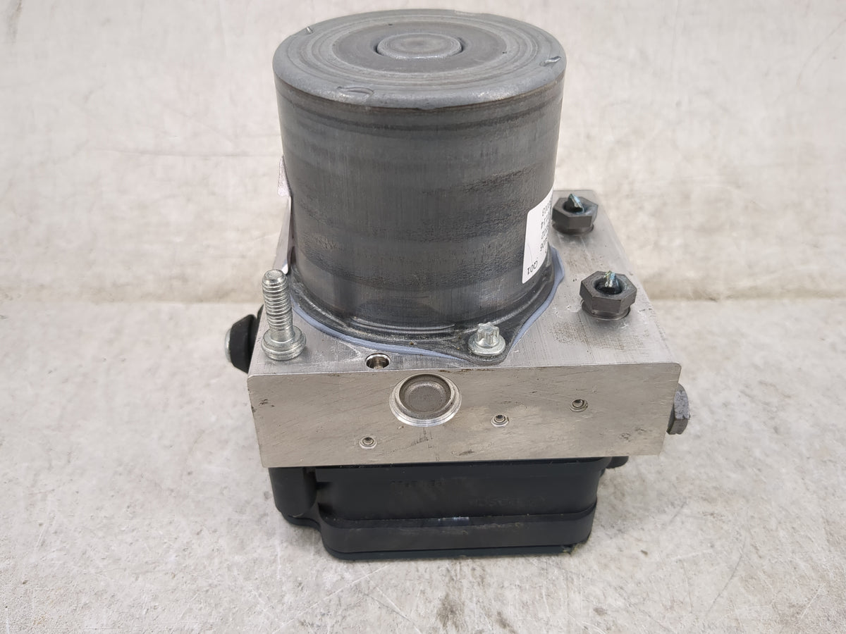 2020 Mercedes-Benz A35 Amg Anti-Lock Brake ABS Pump Module Actuator OEM P/N:A177 900 84 06 Fits OEM Used Auto Parts - Oemuse